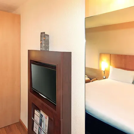 Ibis Poitiers Sud Hotel Exterior photo